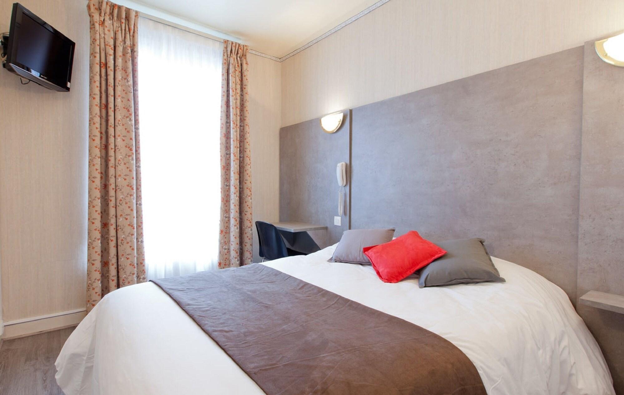Panam Hotel Paris Gambetta- Place Gambetta-Mairie Du 20 Emme Exterior photo