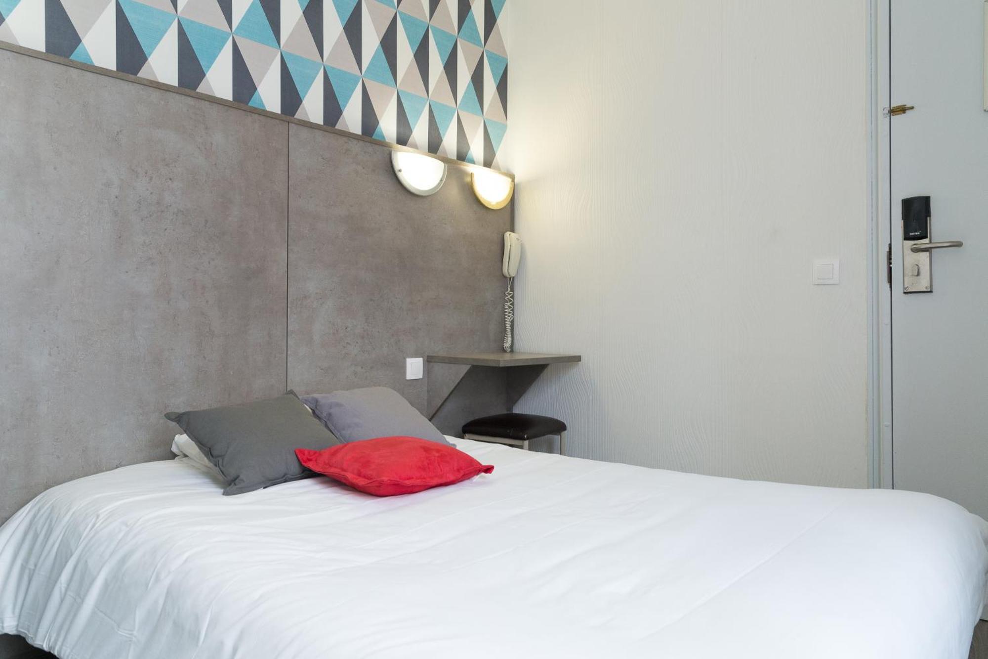 Panam Hotel Paris Gambetta- Place Gambetta-Mairie Du 20 Emme Exterior photo
