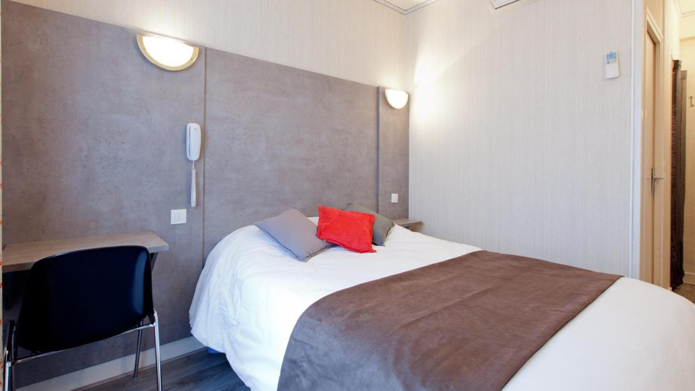 Panam Hotel Paris Gambetta- Place Gambetta-Mairie Du 20 Emme Exterior photo