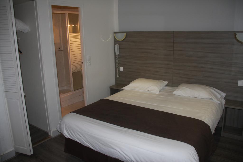 Panam Hotel Paris Gambetta- Place Gambetta-Mairie Du 20 Emme Exterior photo